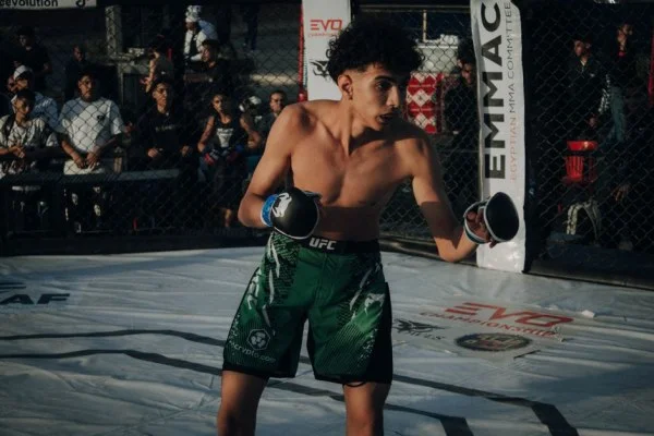 UFC格斗之夜张伟丽草量级卫冕战对手打法与胜负变量全景解析
